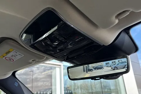 24 of 51 for Land Rover Range Rover 3.0 D300 HSE 5dr