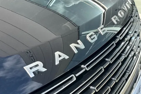 30 of 51 for Land Rover Range Rover 3.0 D300 HSE 5dr