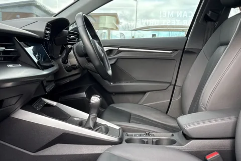 PX22NRO Audi A3 1.5 TFSI 35 Sport Sportback Euro 6 (s/s) 5dr Thumbnail #30