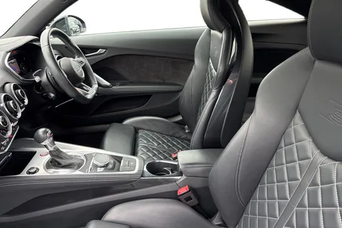 VN71OWR Audi TTS S Coup- Black Edition TFSI 320 PS S tronic Thumbnail #17