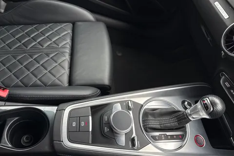 VN71OWR Audi TTS S Coup- Black Edition TFSI 320 PS S tronic Thumbnail #48