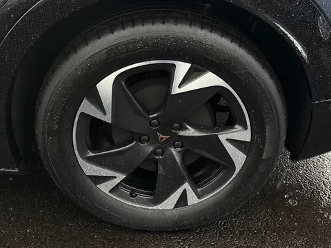 MF75LTV CUPRA Tavascan 210kW V1 77kWh 5dr Auto **DELIVERY MILEAGE** Thumbnail #7