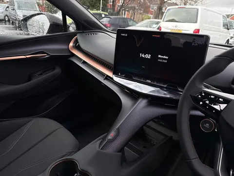 MF75LTV CUPRA Tavascan 210kW V1 77kWh 5dr Auto **DELIVERY MILEAGE** Thumbnail #15