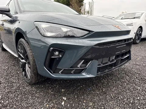  CUPRA Leon 1.5 eTSI Shadow Edition DSG Euro 6 (s/s) 5dr Thumbnail #16