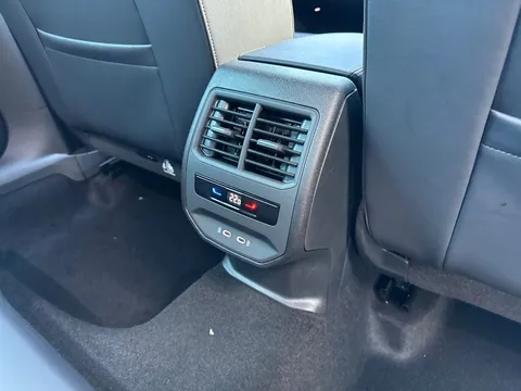  CUPRA Leon 1.5 eTSI V3 DSG Euro 6 (s/s) 5dr Thumbnail #29