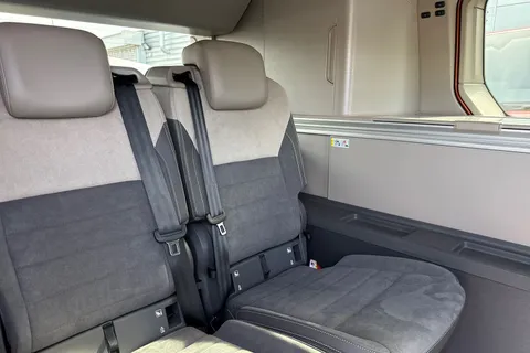 18 of 63 for Volkswagen California 1.5 eHybrid 245ps 4Motion DSG