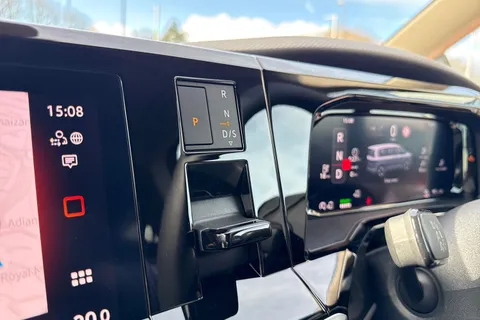 22 of 63 for Volkswagen California 1.5 eHybrid 245ps 4Motion DSG