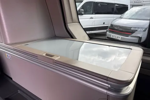 39 of 63 for Volkswagen California 1.5 eHybrid 245ps 4Motion DSG