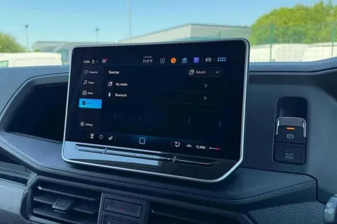 KY25PFZ Volkswagen Crafter 2.0 TDI 140PS Commerce High Roof Van Thumbnail #49