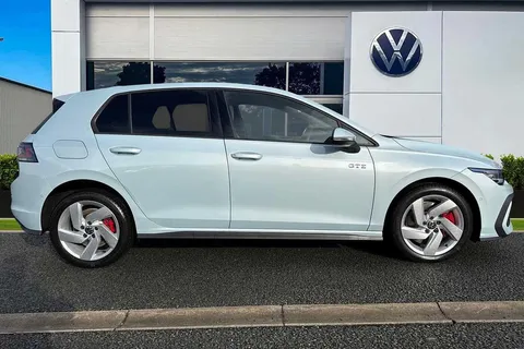 DF25EYM Volkswagen Golf 1.5 TSI 272 GTE eHybrid 5dr DSG Thumbnail #5