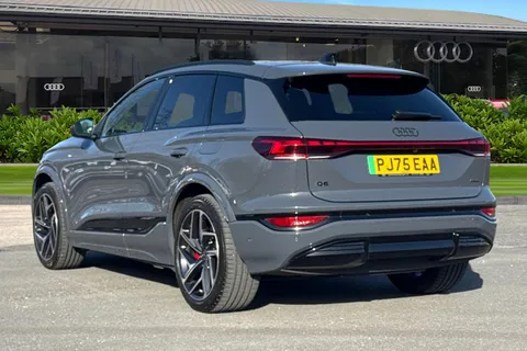 PJ75EAA Audi Q6 E-Tron Q6 SUV Edition 1 e-tron quattro 285,00 kW Thumbnail #3