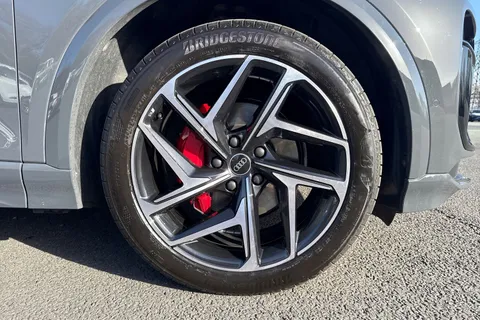 PJ75EAA Audi Q6 E-Tron Q6 SUV Edition 1 e-tron quattro 285,00 kW Thumbnail #10