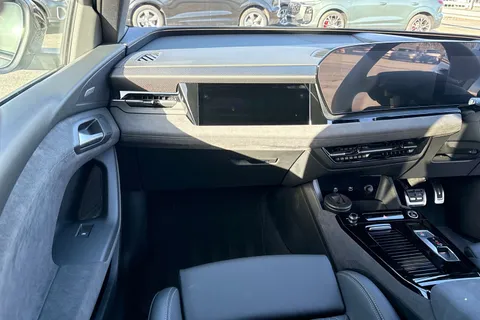 PJ75EAA Audi Q6 E-Tron Q6 SUV Edition 1 e-tron quattro 285,00 kW Thumbnail #20