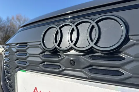PJ75EAA Audi Q6 E-Tron Q6 SUV Edition 1 e-tron quattro 285,00 kW Thumbnail #27