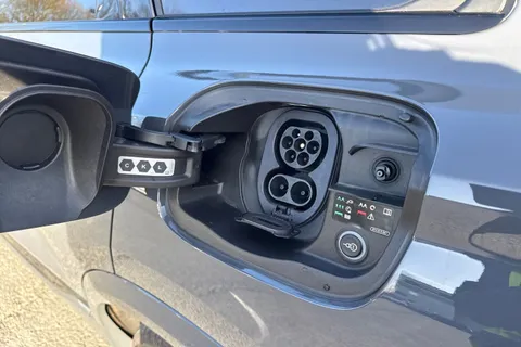 PJ75EAA Audi Q6 E-Tron Q6 SUV Edition 1 e-tron quattro 285,00 kW Thumbnail #39