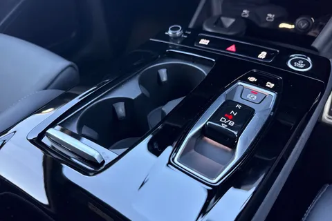PJ75EAA Audi Q6 E-Tron Q6 SUV Edition 1 e-tron quattro 285,00 kW Thumbnail #50