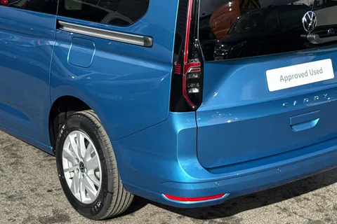 7 of 63 for Volkswagen Caddy Maxi 2.0 TDI 122 Life 5dr DSG 7 Seats