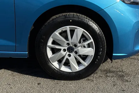 10 of 63 for Volkswagen Caddy Maxi 2.0 TDI 122 Life 5dr DSG 7 Seats