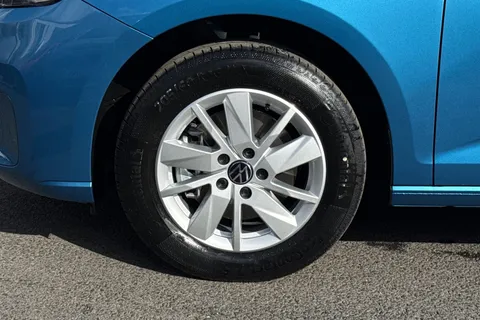 11 of 63 for Volkswagen Caddy Maxi 2.0 TDI 122 Life 5dr DSG 7 Seats