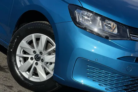 28 of 63 for Volkswagen Caddy Maxi 2.0 TDI 122 Life 5dr DSG 7 Seats