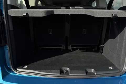 41 of 63 for Volkswagen Caddy Maxi 2.0 TDI 122 Life 5dr DSG 7 Seats