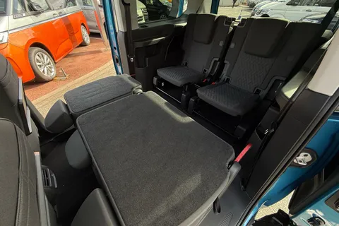 46 of 63 for Volkswagen Caddy Maxi 2.0 TDI 122 Life 5dr DSG 7 Seats