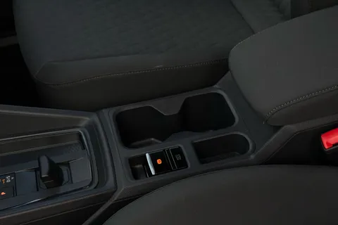 52 of 63 for Volkswagen Caddy Maxi 2.0 TDI 122 Life 5dr DSG 7 Seats