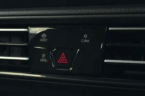 54 of 63 for Volkswagen Caddy Maxi 2.0 TDI 122 Life 5dr DSG 7 Seats