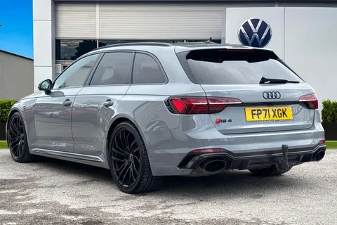 2 of 65 for Audi RS 4 Avant 2.9 TFSI V6 Carbon Black Tiptronic quattro Euro 6 (s/s) 5dr