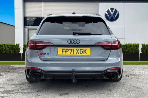 4 of 65 for Audi RS 4 Avant 2.9 TFSI V6 Carbon Black Tiptronic quattro Euro 6 (s/s) 5dr