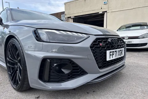 9 of 65 for Audi RS 4 Avant 2.9 TFSI V6 Carbon Black Tiptronic quattro Euro 6 (s/s) 5dr