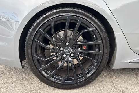 13 of 65 for Audi RS 4 Avant 2.9 TFSI V6 Carbon Black Tiptronic quattro Euro 6 (s/s) 5dr