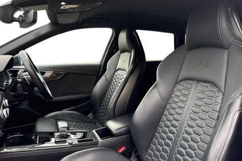 16 of 65 for Audi RS 4 Avant 2.9 TFSI V6 Carbon Black Tiptronic quattro Euro 6 (s/s) 5dr