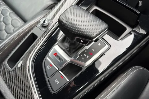 23 of 65 for Audi RS 4 Avant 2.9 TFSI V6 Carbon Black Tiptronic quattro Euro 6 (s/s) 5dr