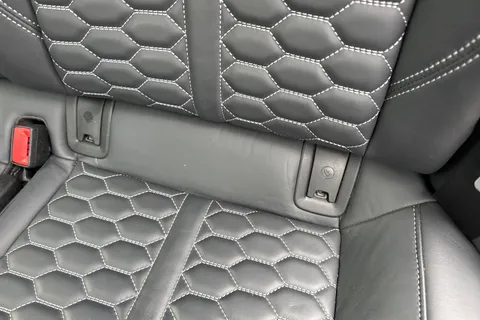 38 of 65 for Audi RS 4 Avant 2.9 TFSI V6 Carbon Black Tiptronic quattro Euro 6 (s/s) 5dr