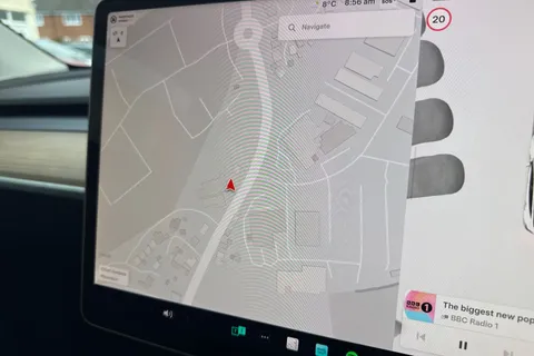 ML23OPM Tesla Model Y (Dual Motor) Long Range Auto 4WDE 5dr Thumbnail #17