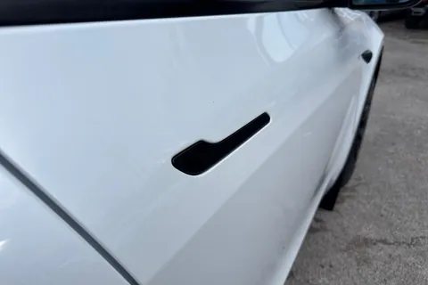 ML23OPM Tesla Model Y (Dual Motor) Long Range Auto 4WDE 5dr Thumbnail #29