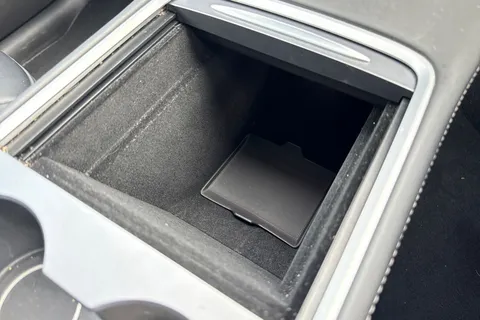 ML23OPM Tesla Model Y (Dual Motor) Long Range Auto 4WDE 5dr Thumbnail #41