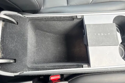 ML23OPM Tesla Model Y (Dual Motor) Long Range Auto 4WDE 5dr Thumbnail #43