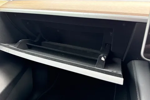 ML23OPM Tesla Model Y (Dual Motor) Long Range Auto 4WDE 5dr Thumbnail #44