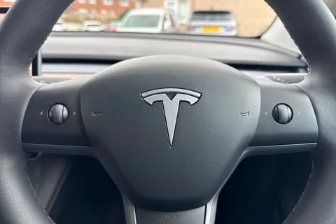 ML23OPM Tesla Model Y (Dual Motor) Long Range Auto 4WDE 5dr Thumbnail #45