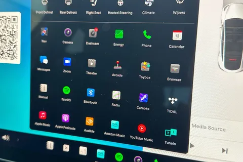 ML23OPM Tesla Model Y (Dual Motor) Long Range Auto 4WDE 5dr Thumbnail #51