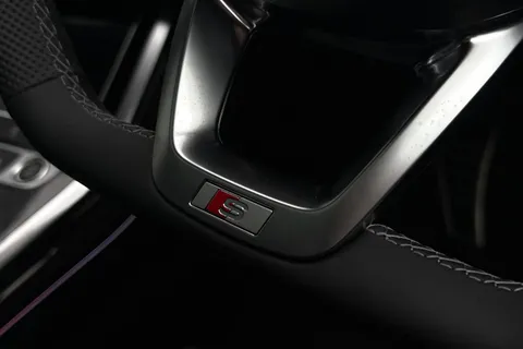 Audi Q7 3.0 TDI V6 Black Edition Tiptronic quattro Euro 6 (s/s) 5dr Thumbnail #36