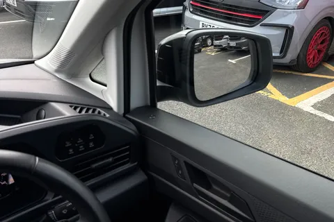 BW25AVV Volkswagen Caddy 2.0 TDI 122PS Commerce Pro Van DSG Thumbnail #20