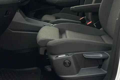 BW25AVV Volkswagen Caddy 2.0 TDI 122PS Commerce Pro Van DSG Thumbnail #50