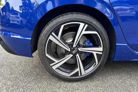 DA25CWX Volkswagen Golf 2.0 TSI 333 R 4Motion 5dr DSG Thumbnail #22