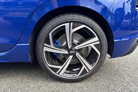 DA25CWX Volkswagen Golf 2.0 TSI 333 R 4Motion 5dr DSG Thumbnail #23