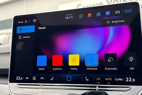 DA25CWX Volkswagen Golf 2.0 TSI 333 R 4Motion 5dr DSG Thumbnail #31