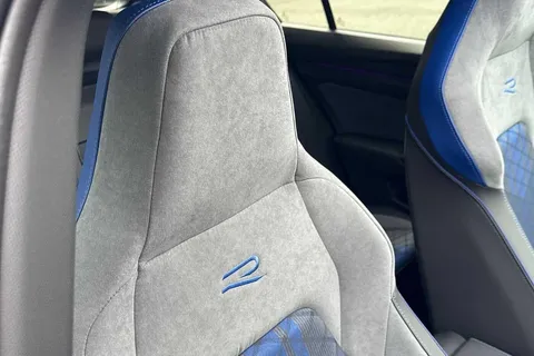 DA25CWX Volkswagen Golf 2.0 TSI 333 R 4Motion 5dr DSG Thumbnail #40