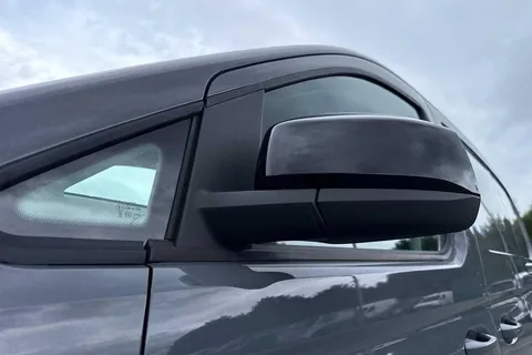 DG75BWJ Volkswagen Caddy 2.0 TDI 102PS Commerce Pro Van [Tech Pack] Thumbnail #26